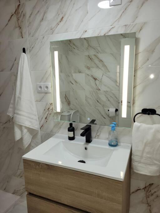 Apartamento Bajo Con Terraza Y Piscina Torrevieja Bagian luar foto
