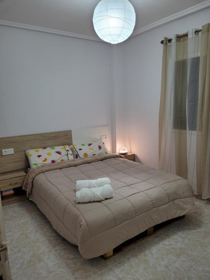 Apartamento Bajo Con Terraza Y Piscina Torrevieja Bagian luar foto
